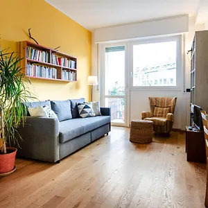 https://arcus-pacis-large-central-flat.italymilanhotels.net