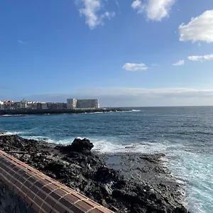 https://hostjimeno-beach.in-canary-islands.com
